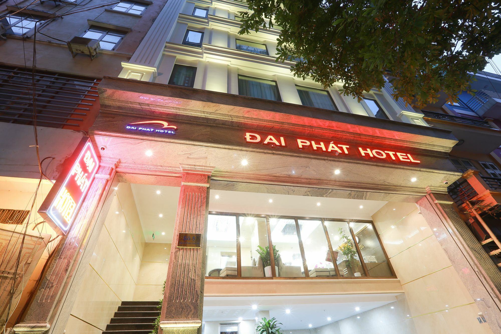 Dai Phat Hotel Hanoi Buitenkant foto